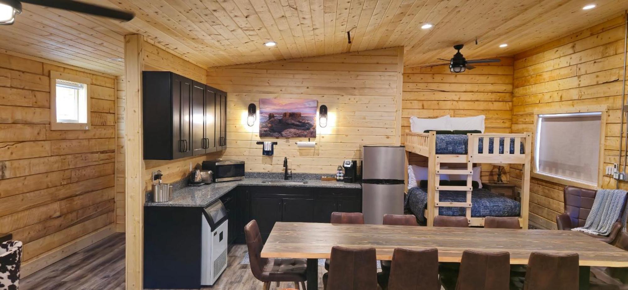Вилла Muddy Creek Mining Company Hanksville Экстерьер фото